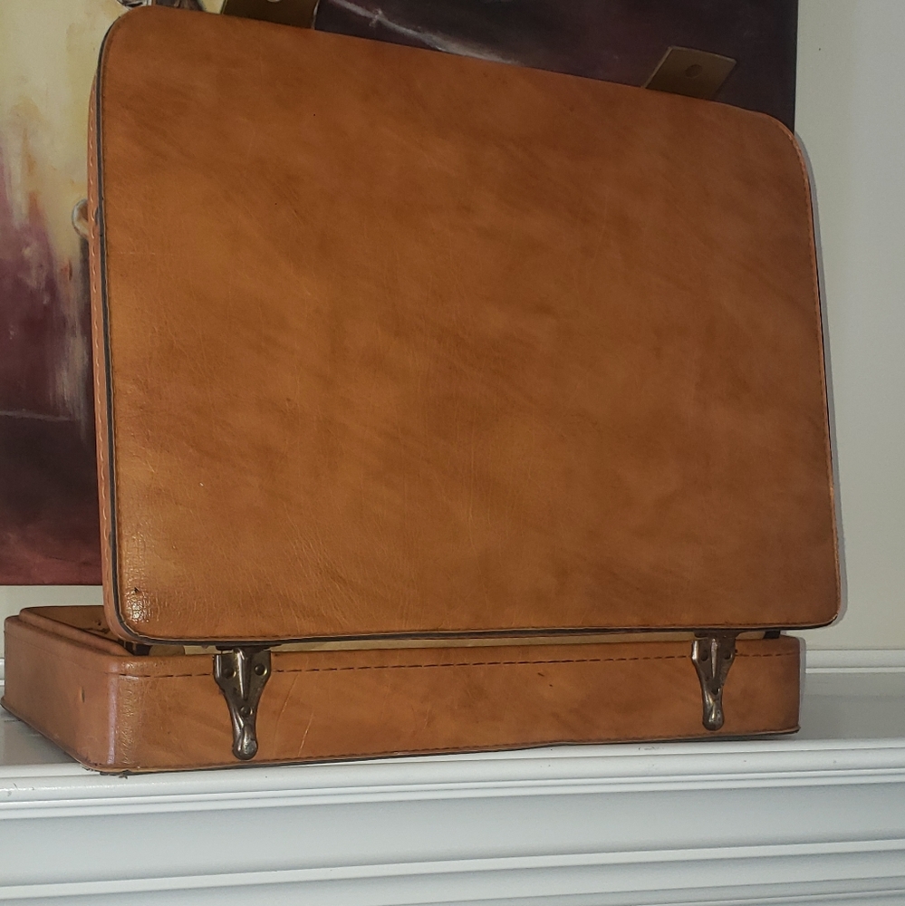 Stradellina Leather Briefcase - Picture 5 of 10